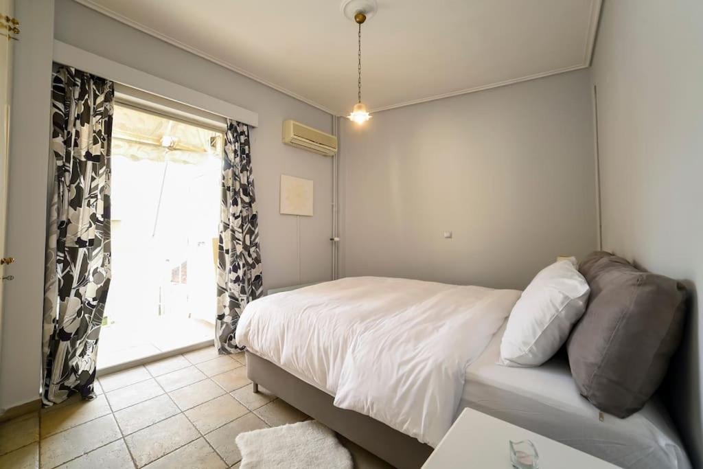Apartment Myrto-apartments-athens *
